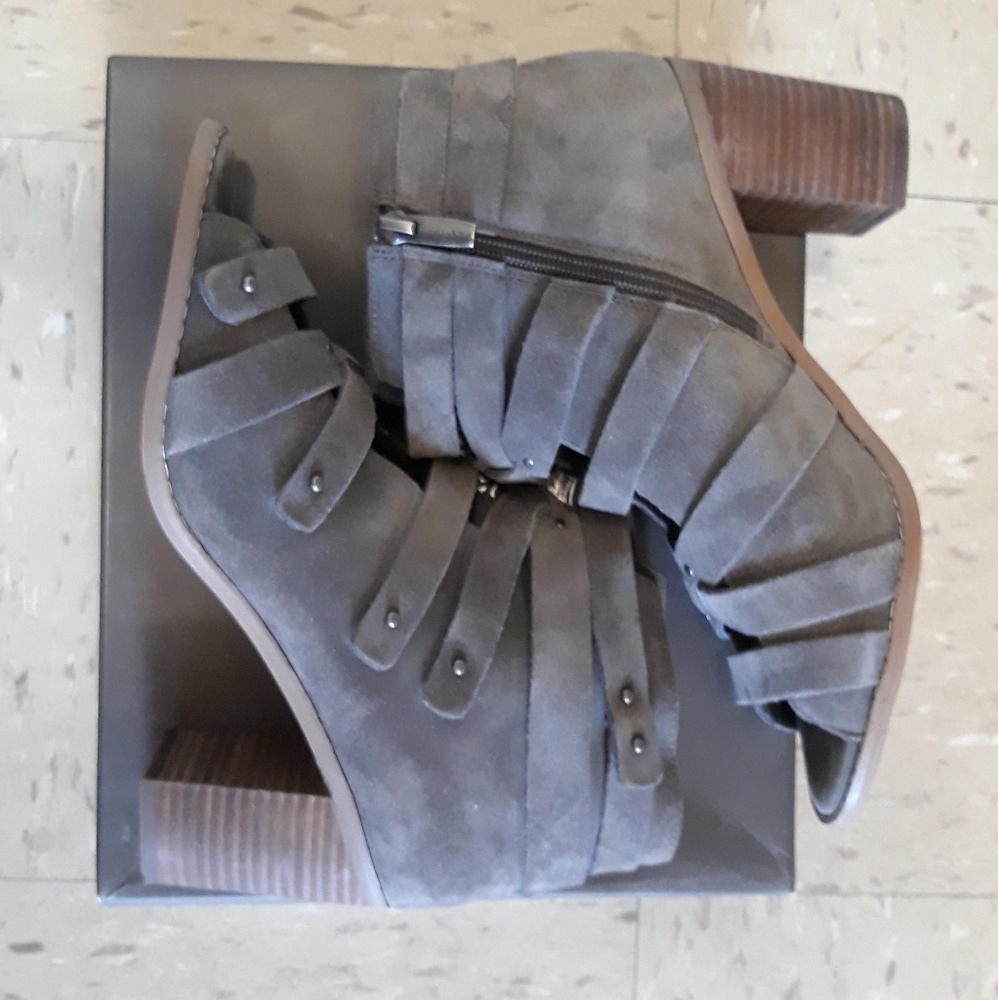 Vince Camuto Peep Milti Strap Shootie
